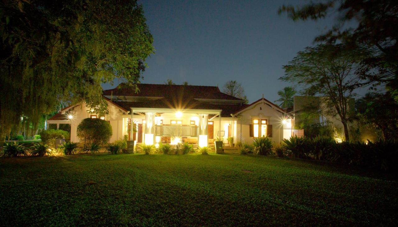 Swanee Grand Hotel Negombo Exterior foto