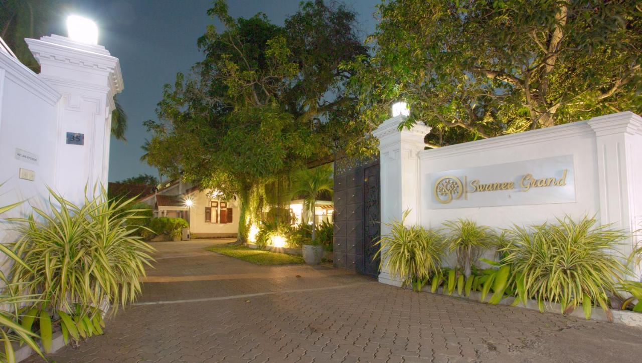 Swanee Grand Negombo Exterior foto