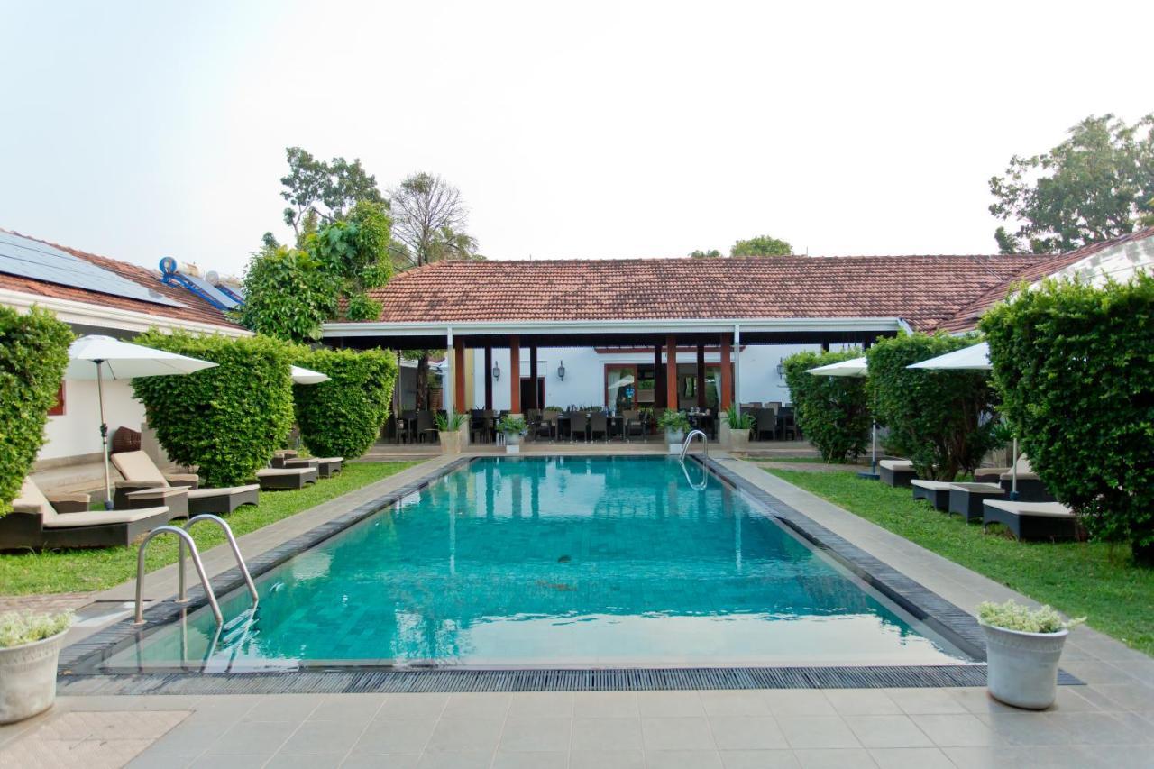 Swanee Grand Negombo Exterior foto