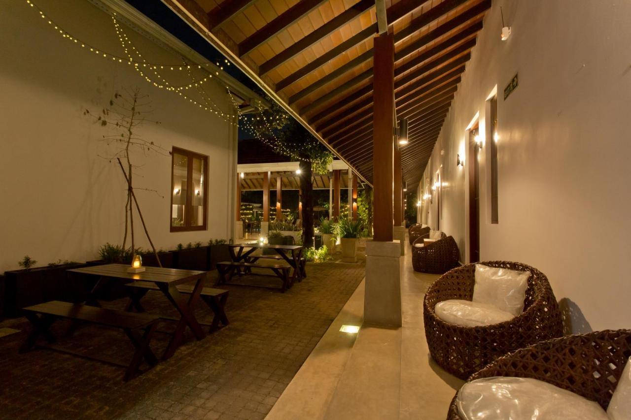 Swanee Grand Negombo Exterior foto
