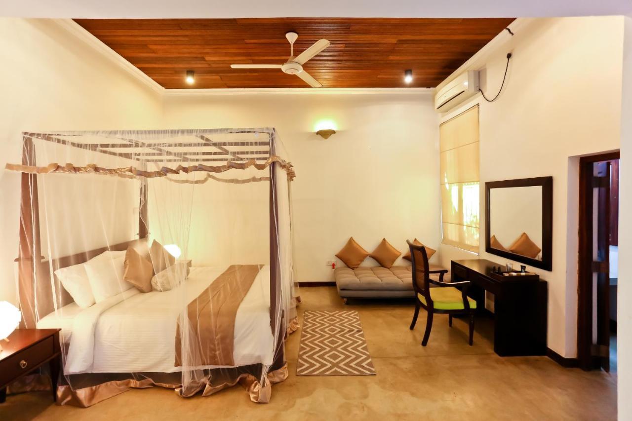 Swanee Grand Negombo Exterior foto