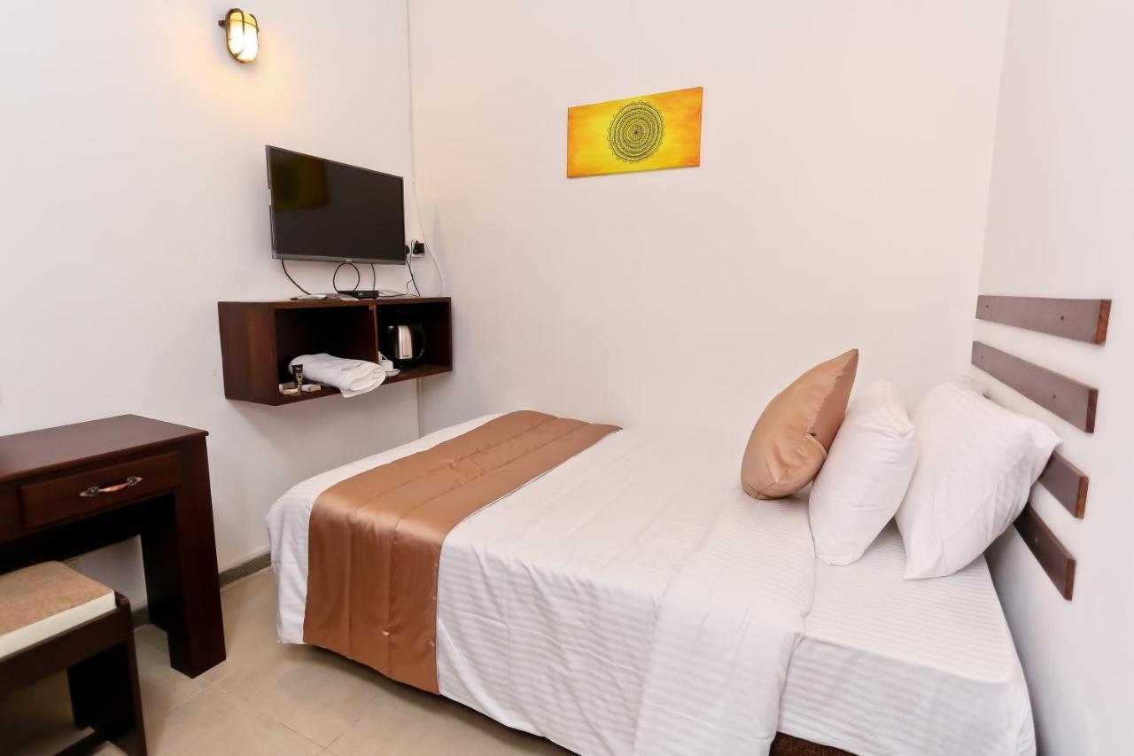 Swanee Grand Negombo Exterior foto