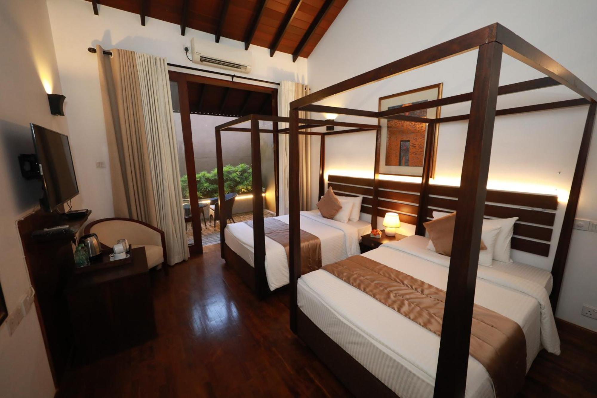 Swanee Grand Negombo Exterior foto